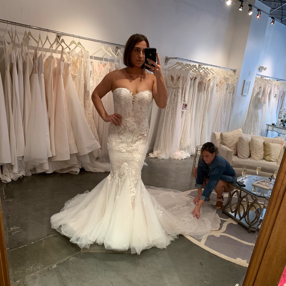 COPY - Pronovias Ercilia Barcelona collection